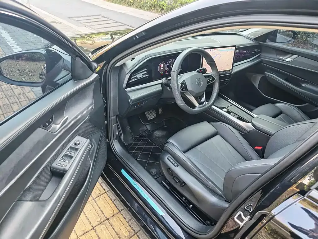 Volkswagen Passat 2024 из CN, фото 2