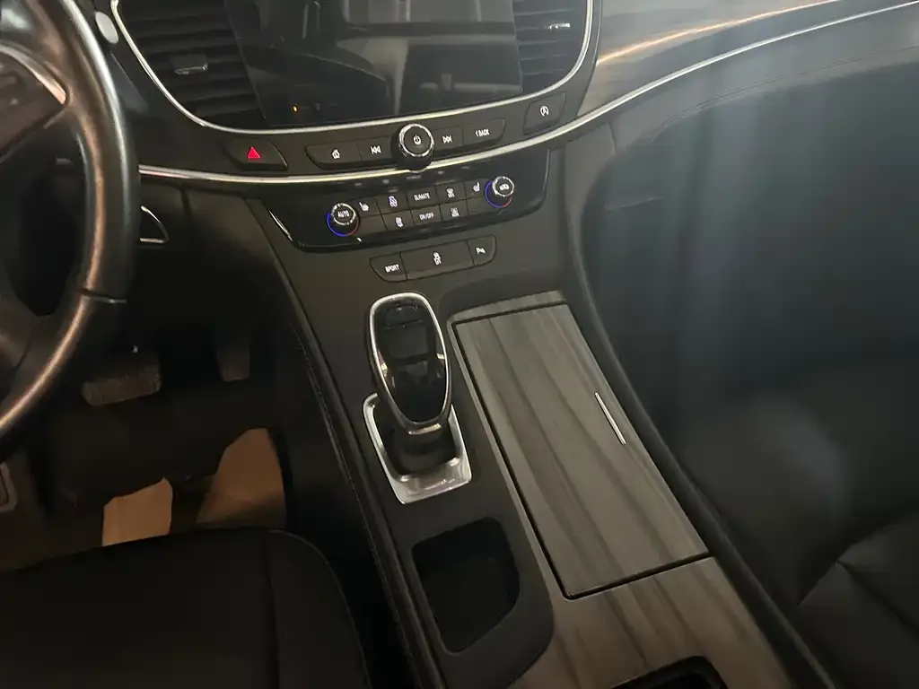 Buick LaCrosse 2022 из CN, фото 3