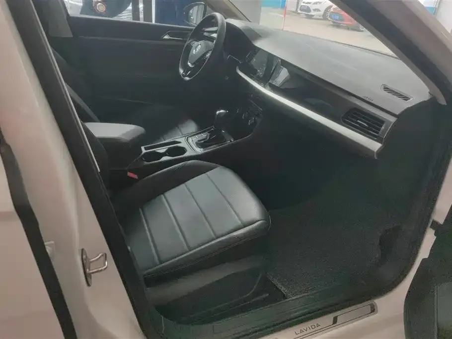 Volkswagen Lavida 2022 из CN, фото 6