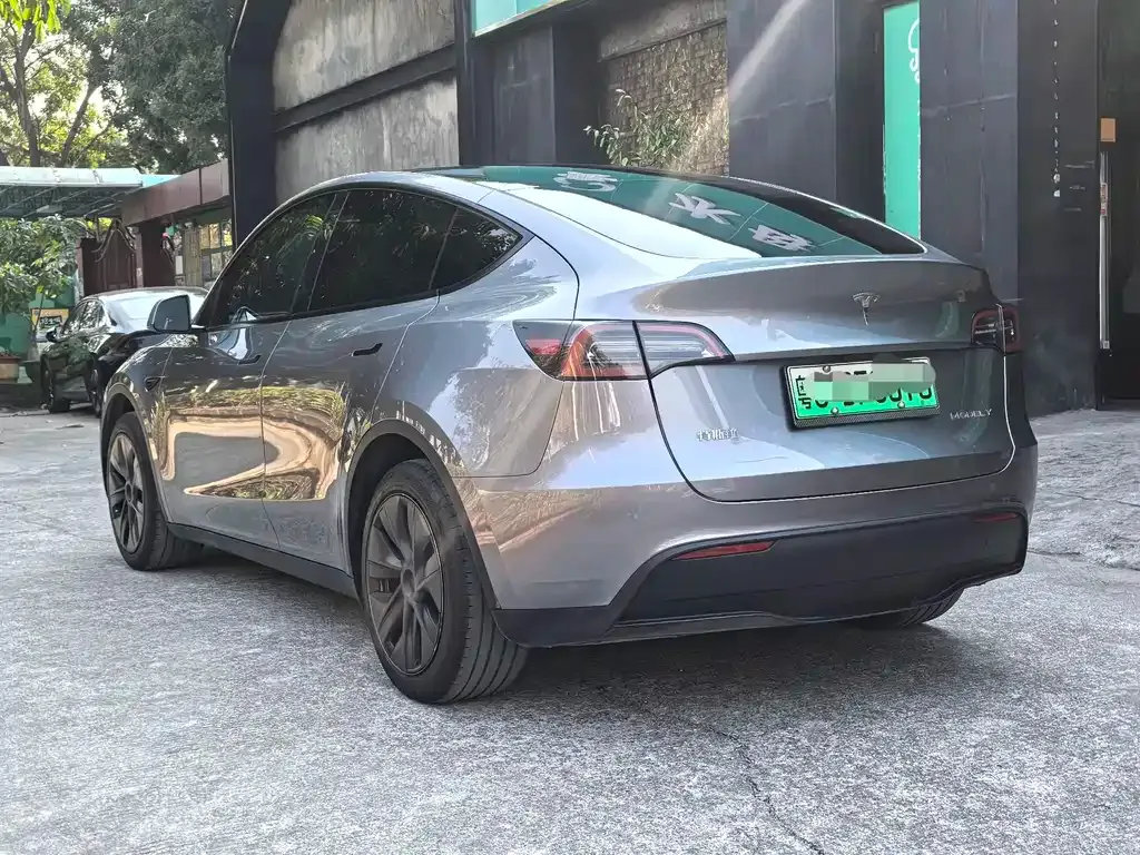 Tesla Model Y 2024 из CN, фото 10