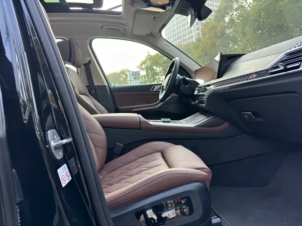 BMW X7 2024 из CN, фото 2