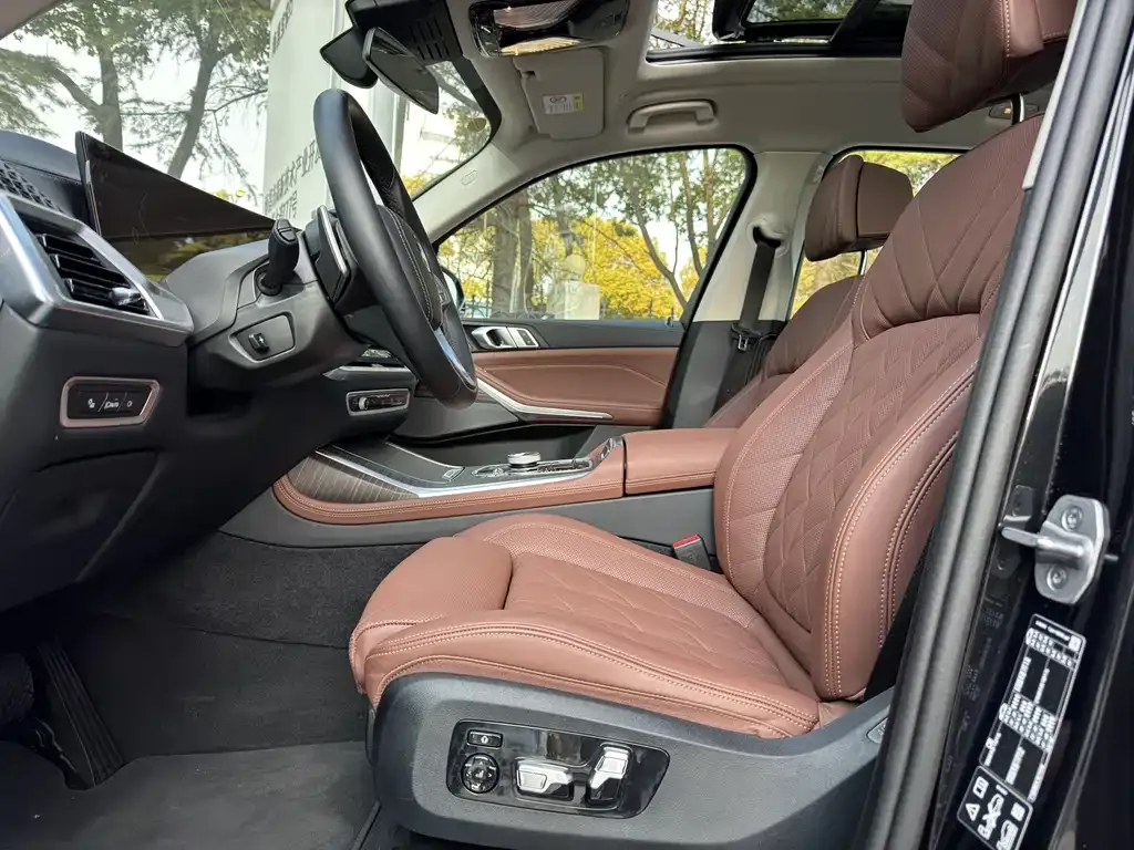BMW X7 2024 из CN, фото 7