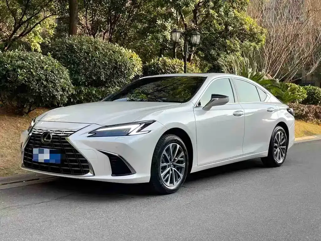 Lexus ES 2025 из CN, фото 1