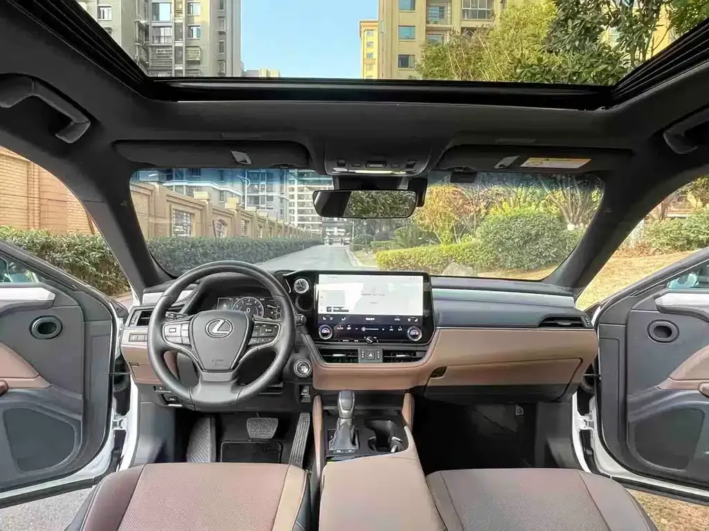 Lexus ES 2025 из CN, фото 3