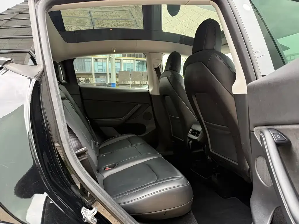 Tesla Model Y 2022 из CN, фото 8
