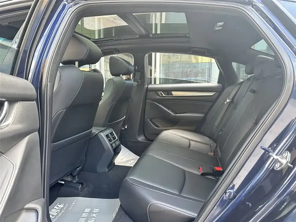 Honda Inspire 2023 из CN, фото 9