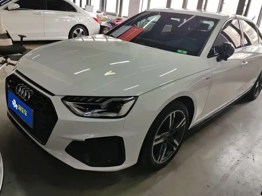 Audi A4L 2022 из CN, фото 1