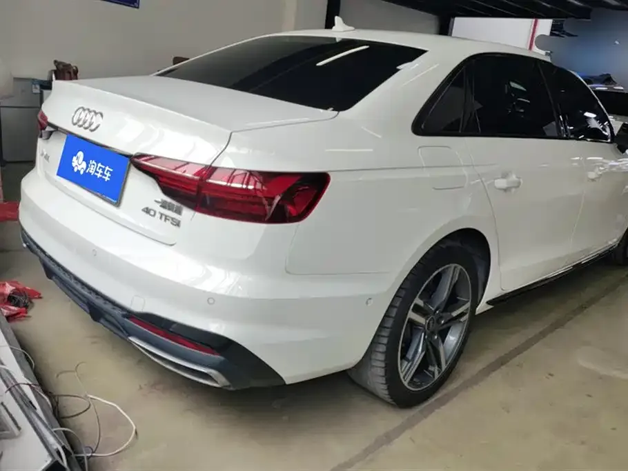 Audi A4L 2022 из CN, фото 7