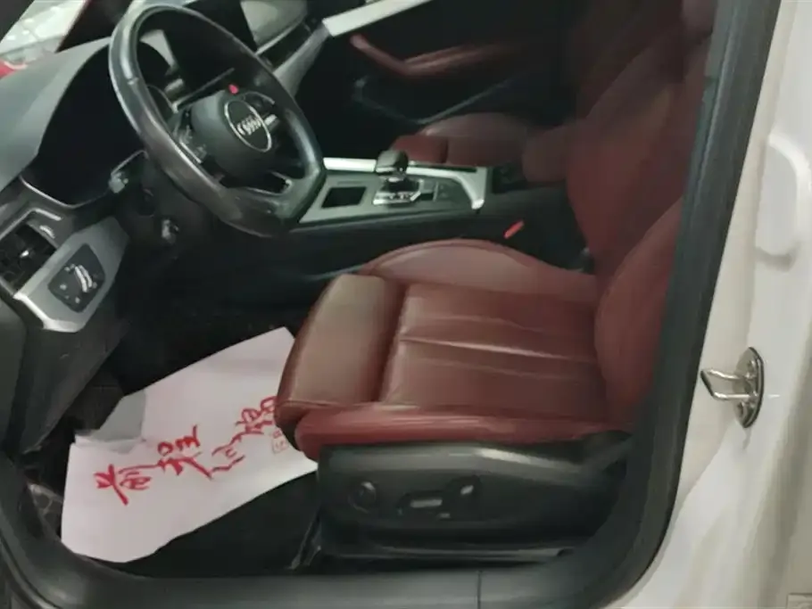 Audi A4L 2022 из CN, фото 6