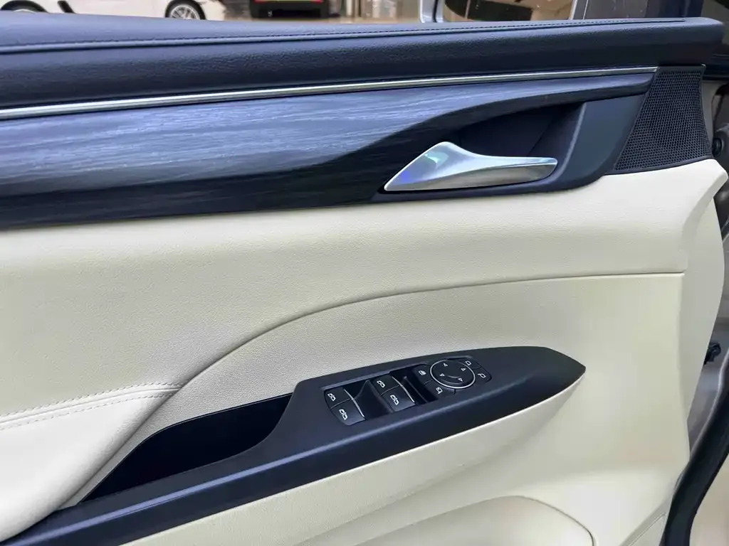 Buick GL8 2023 из CN, фото 4
