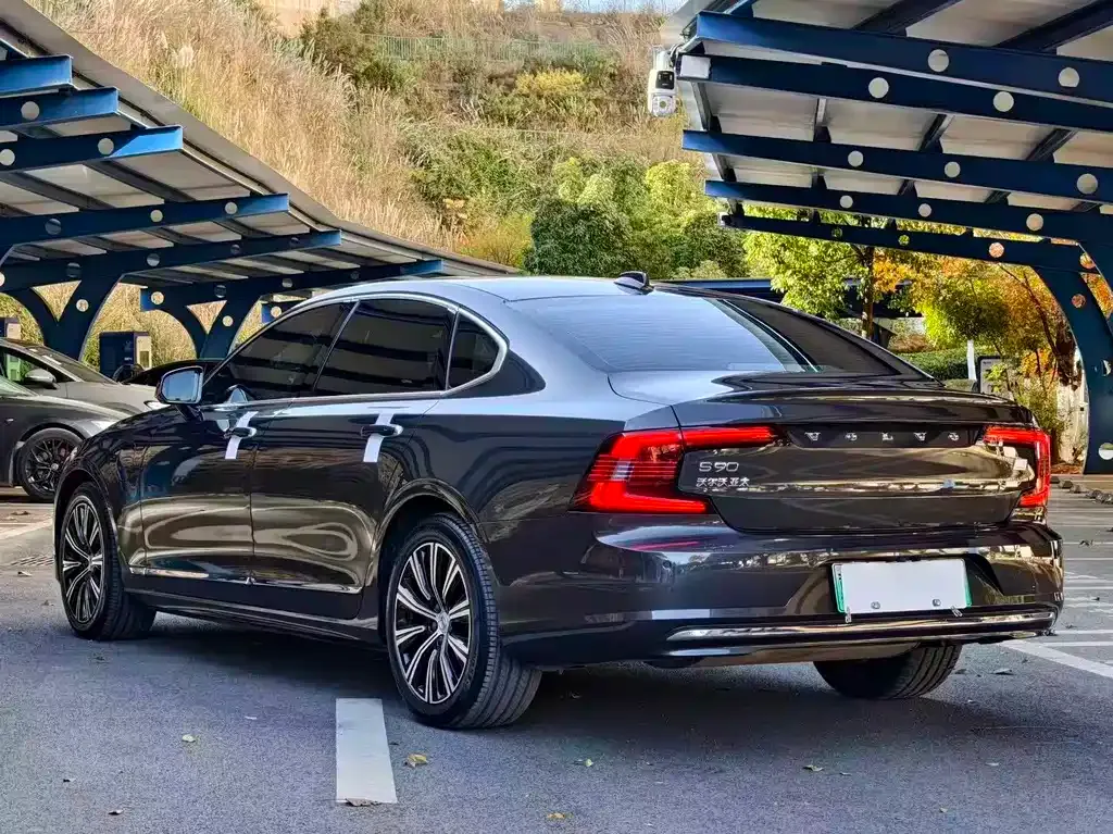 Volvo S90 PHEV 2021 из CN, фото 10