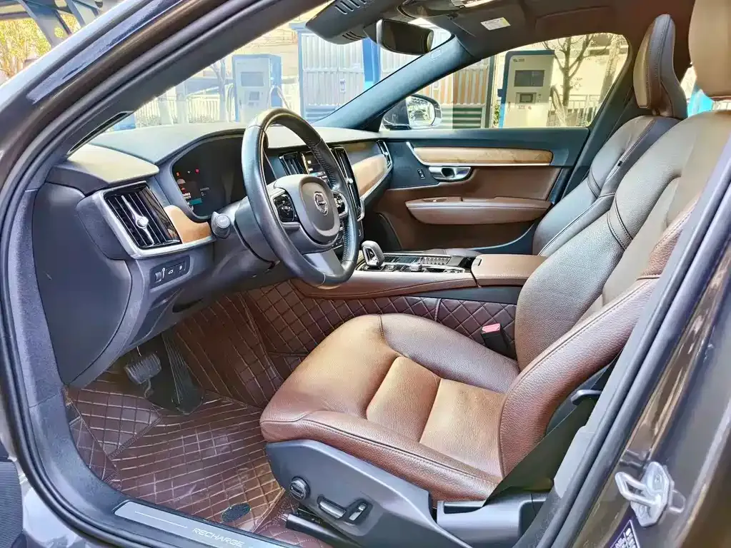 Volvo S90 PHEV 2021 из CN, фото 7