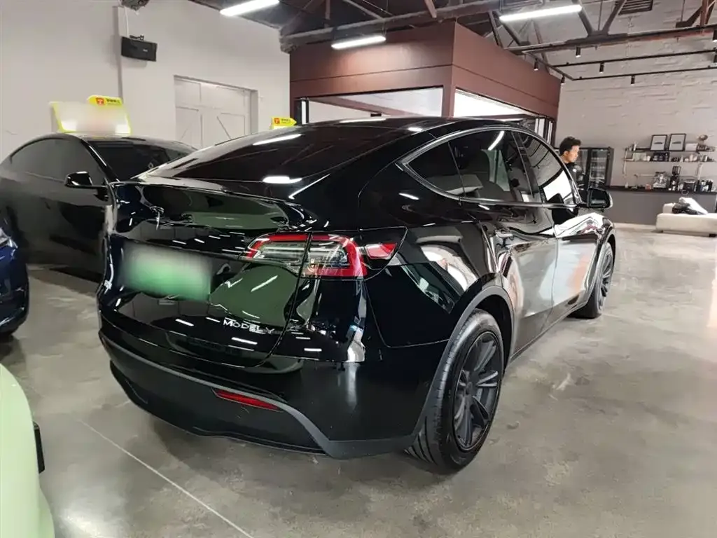 Tesla Model Y 2023 из CN, фото 7