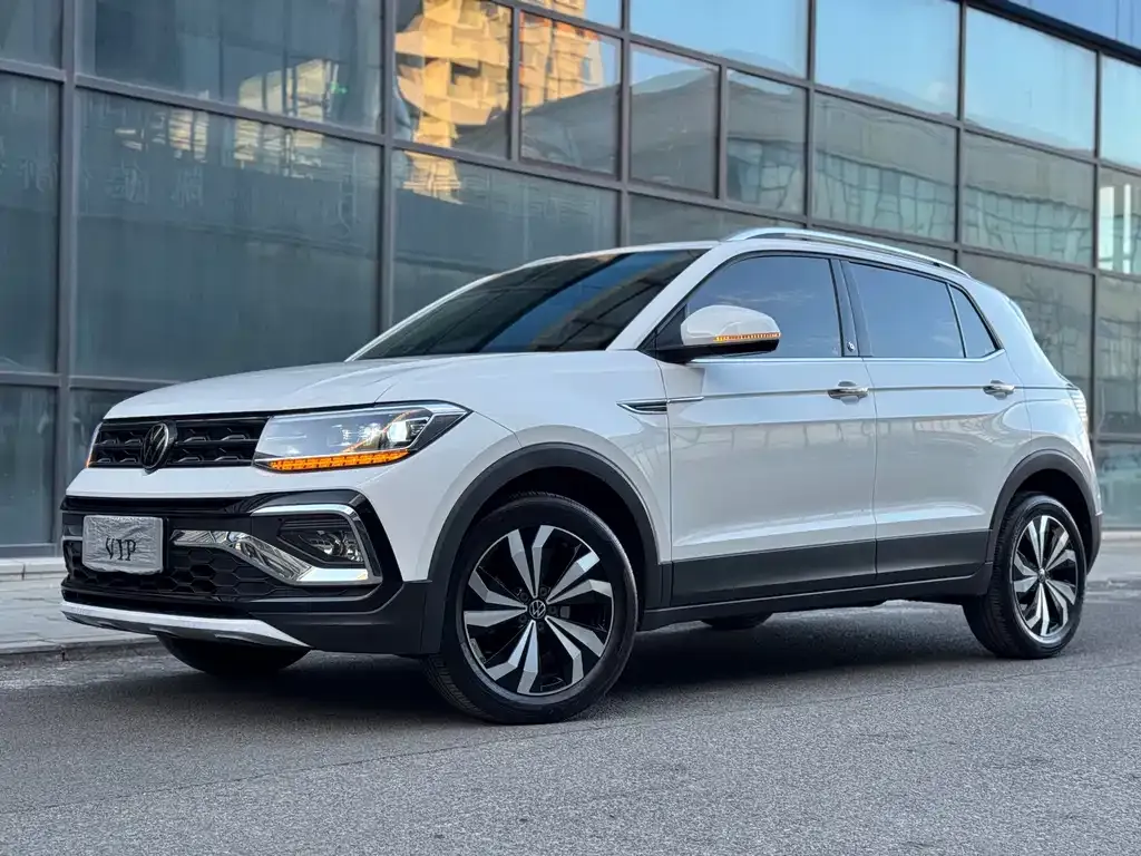 Volkswagen T-Cross — фото 1