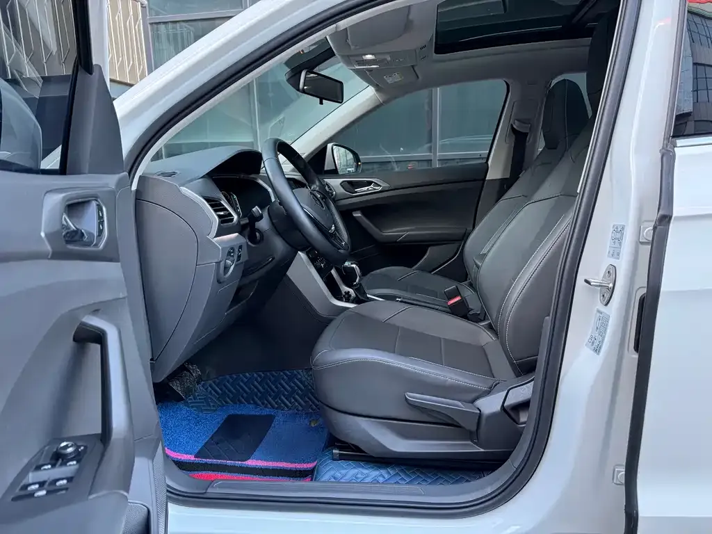 Volkswagen T-Cross — фото 4