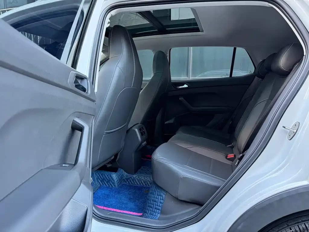 Volkswagen T-Cross — фото 2