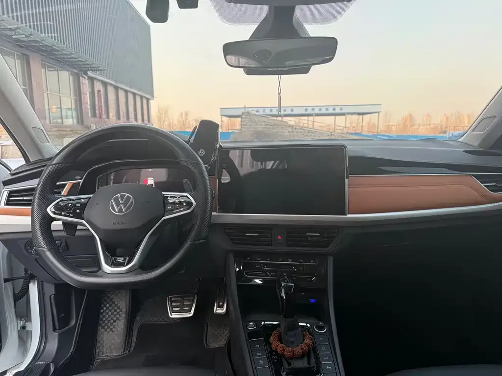 Volkswagen Bora 2023 из CN, фото 10