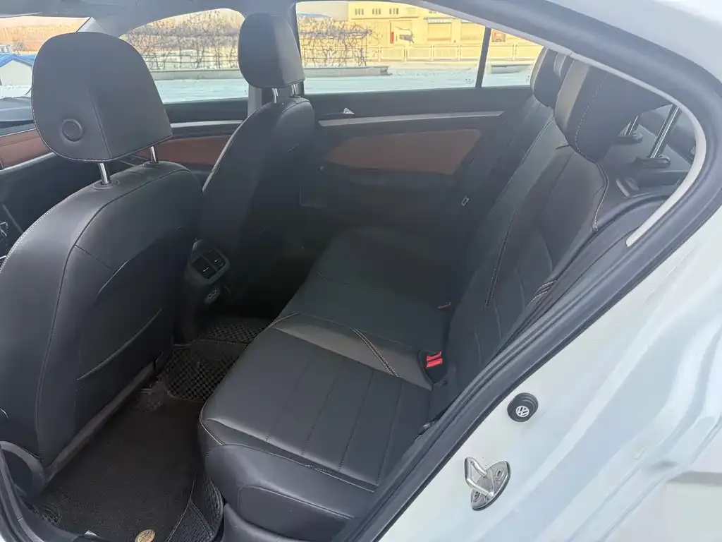 Volkswagen Bora 2023 из CN, фото 9