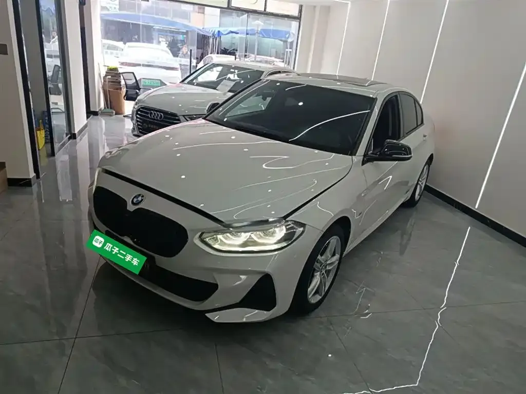 BMW 1 Series 2021 из CN, фото 1