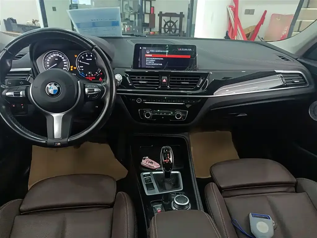BMW 1 Series 2021 из CN, фото 8
