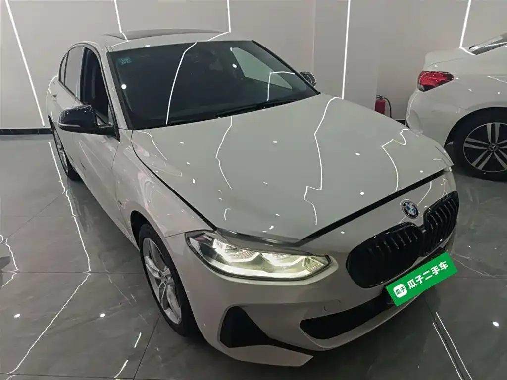 BMW 1 Series 2021 из CN, фото 3