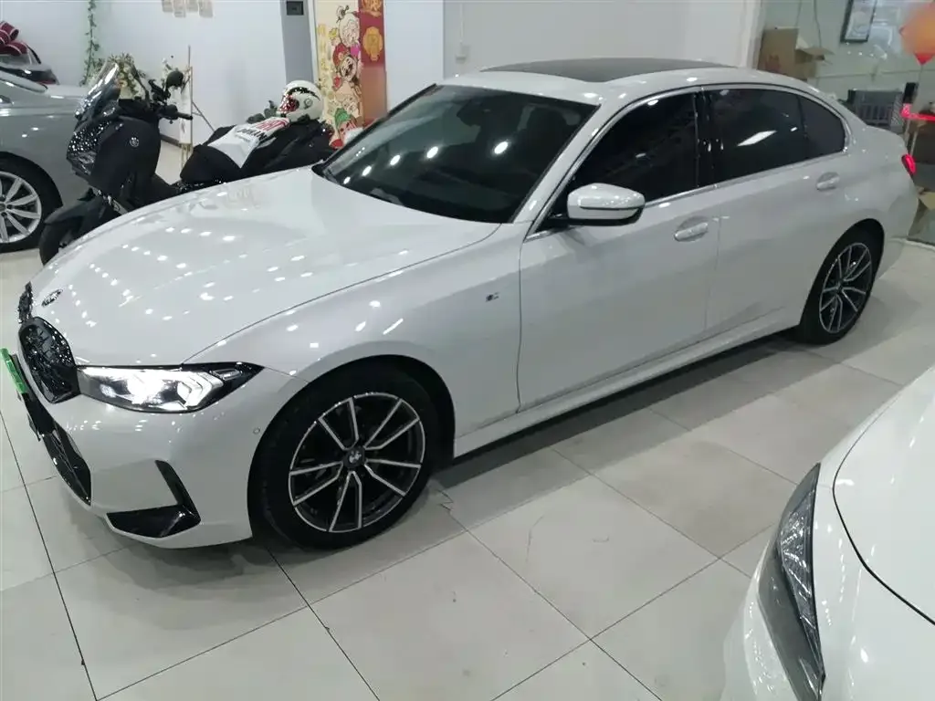 BMW 3 Series 2023 из CN, фото 6