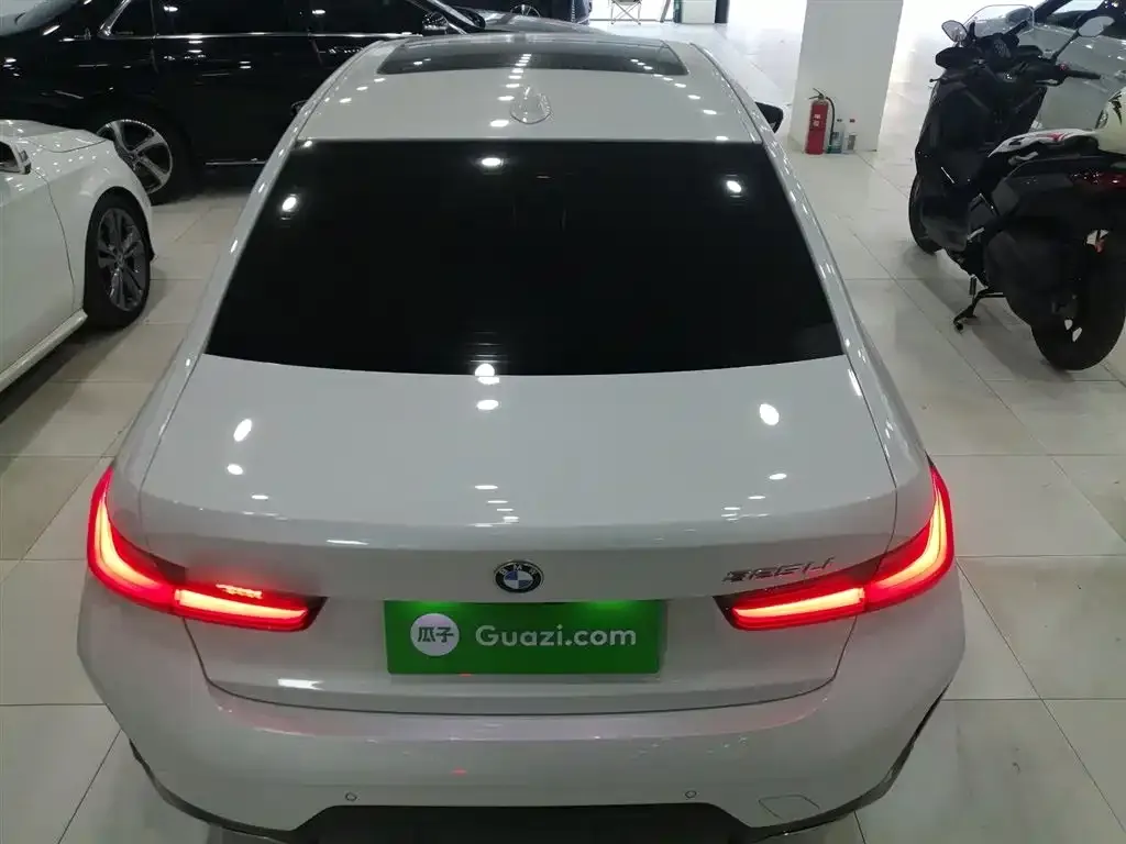 BMW 3 Series 2023 из CN, фото 3