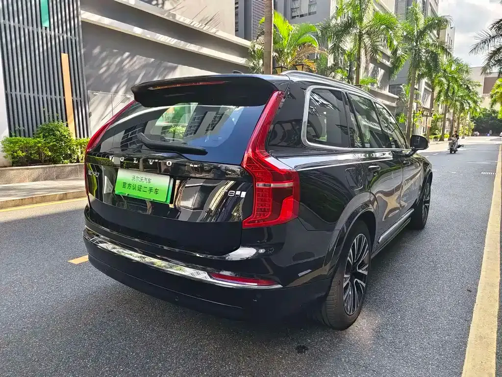 Volvo XC90 PHEV — фото 9