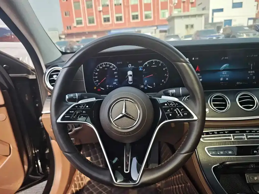 Mercedes-Benz E-Class 2023 из CN, фото 5