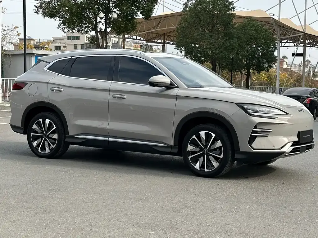 BYD PLUS New Energy — фото 3