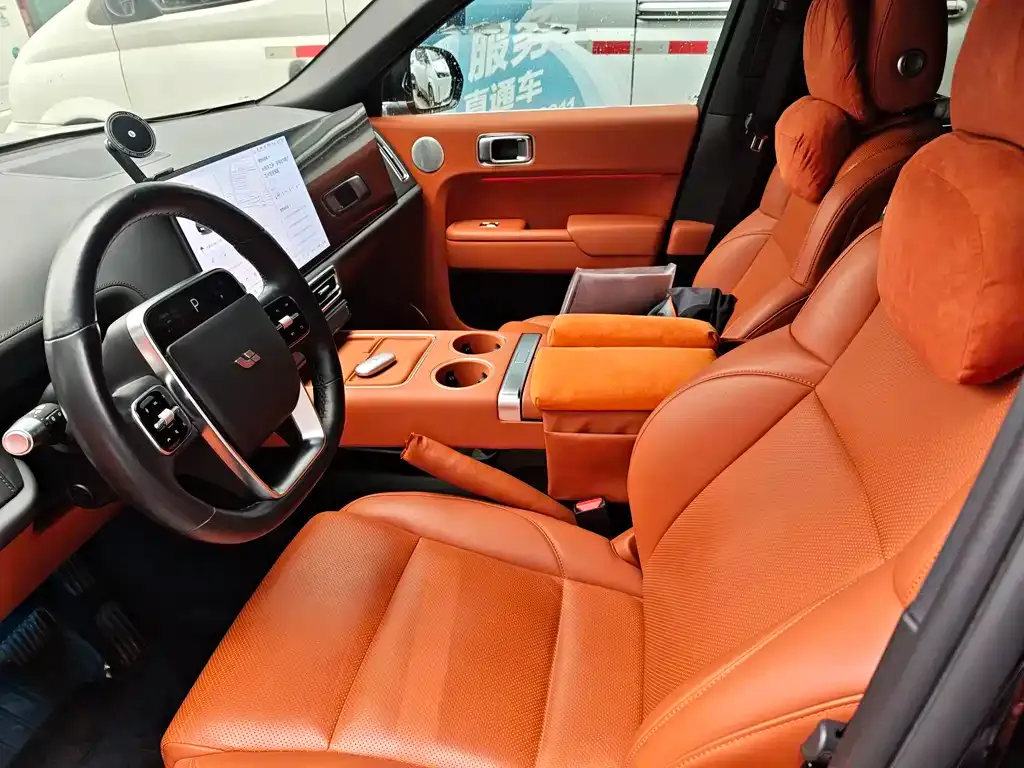 Li Auto L9 — фото 4