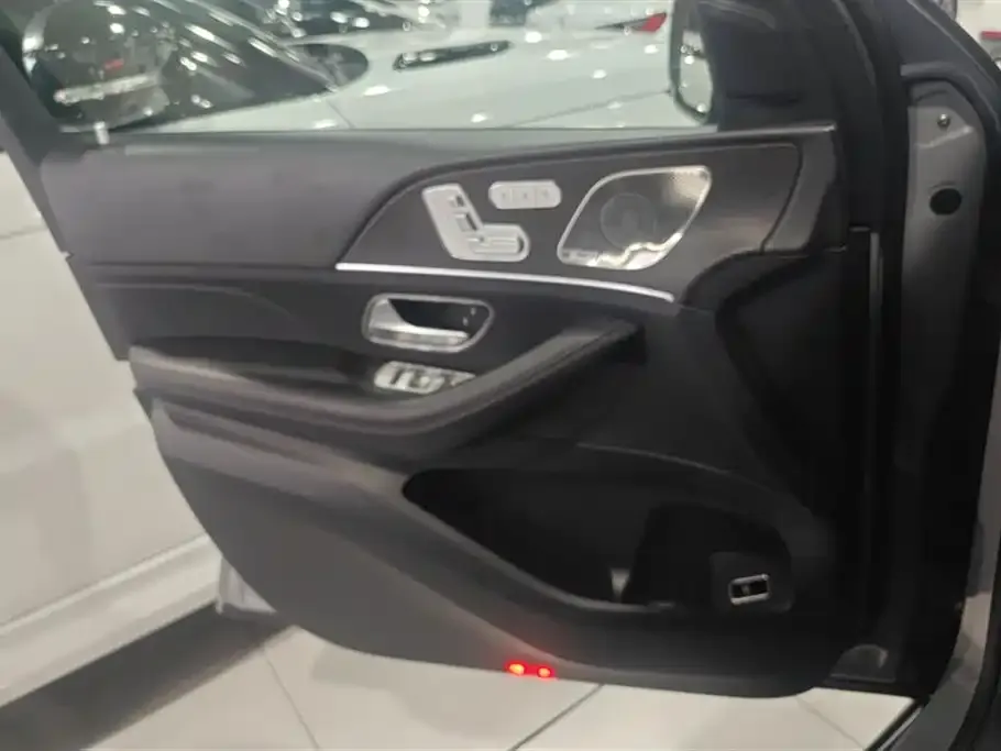 Mercedes-Benz GLE 2023 из CN, фото 2