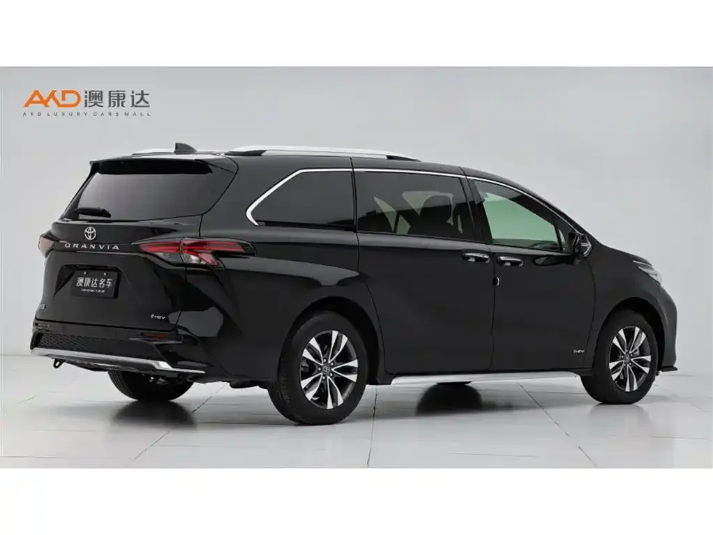 Toyota Granvia 2024 из CN, фото 2
