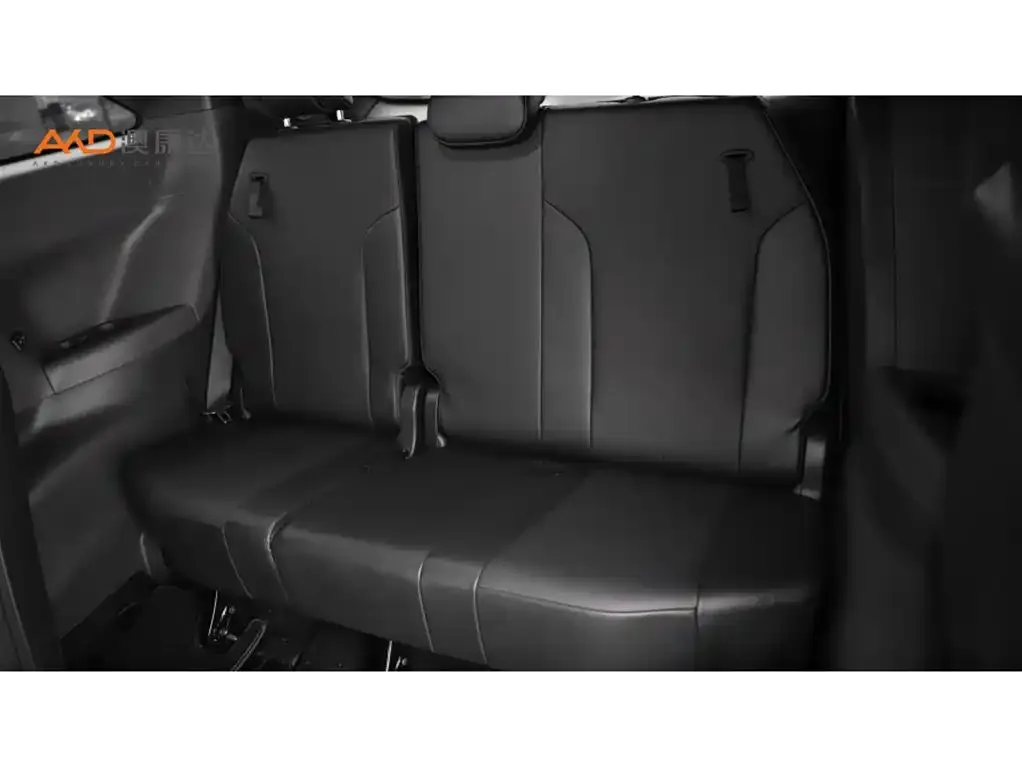 Toyota Granvia 2024 из CN, фото 4