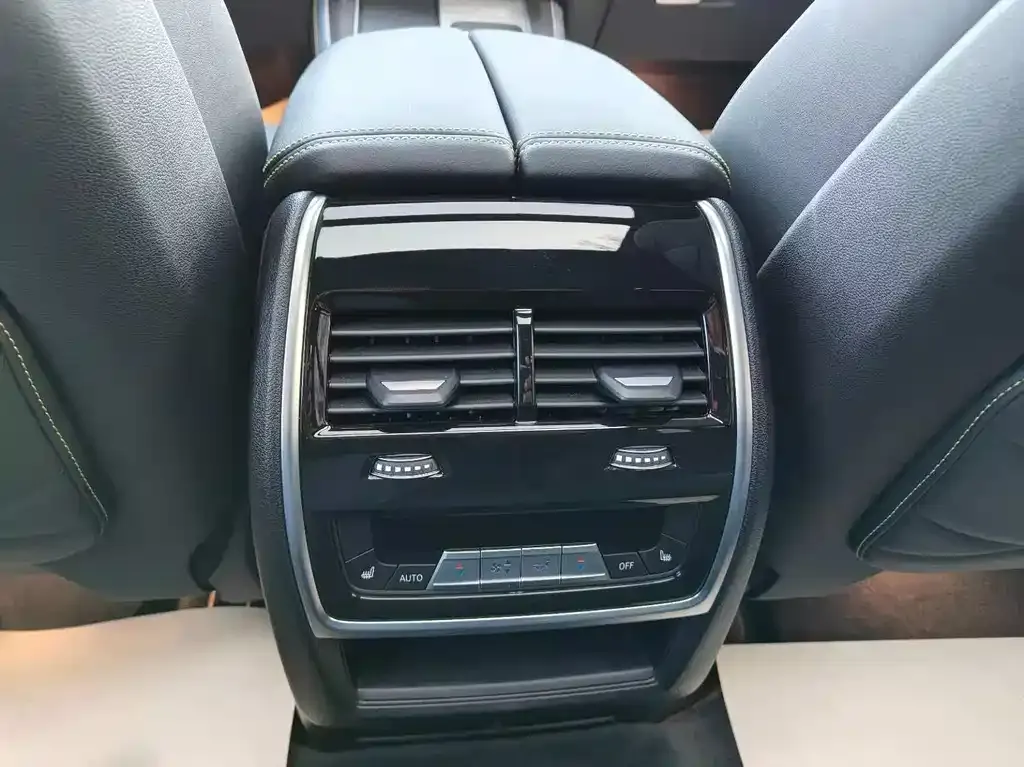BMW X5 2025 из CN, фото 2