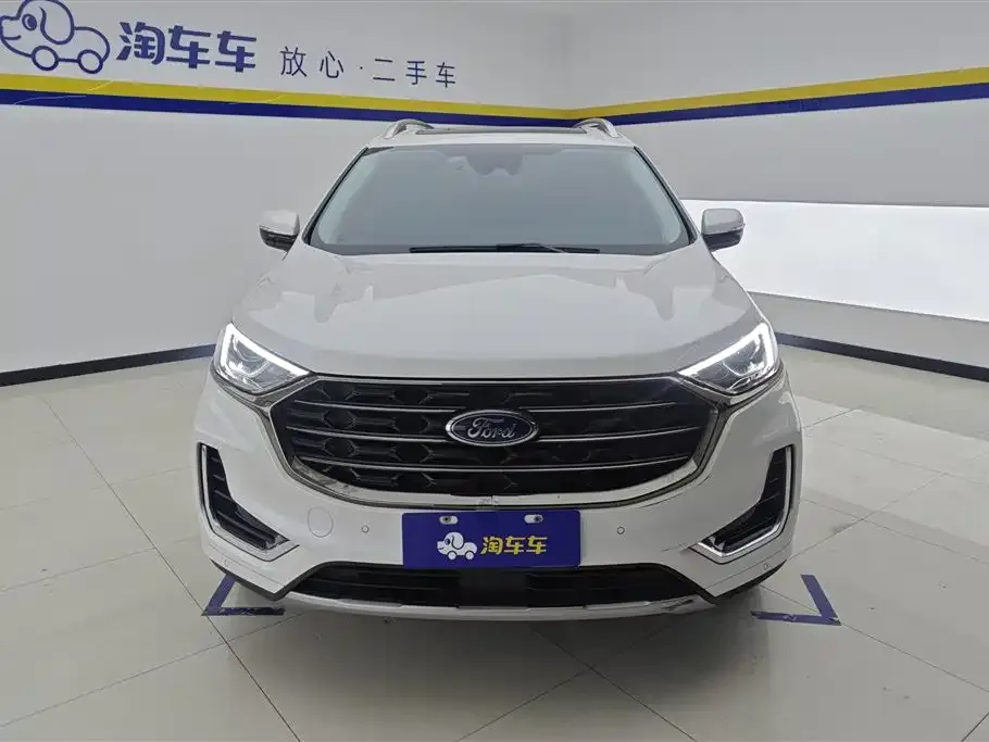 Ford Edge — фото 10