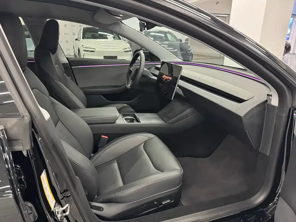 Tesla Model 3 — фото 3