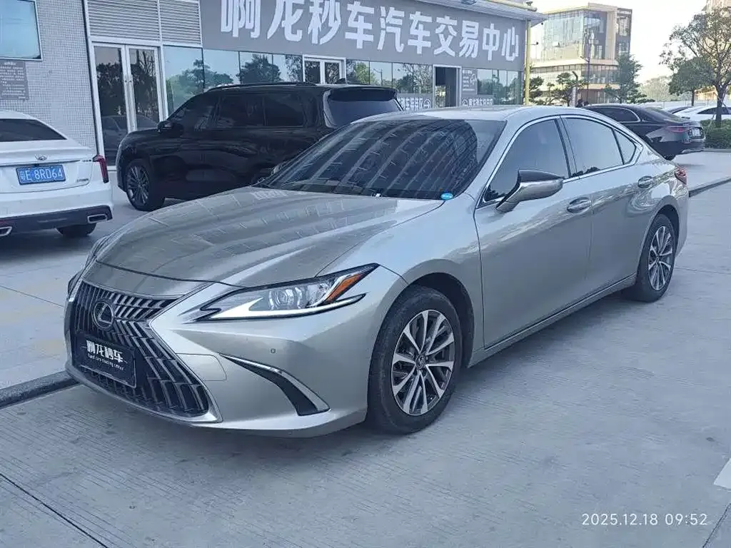 Lexus ES 2023 из CN, фото 1