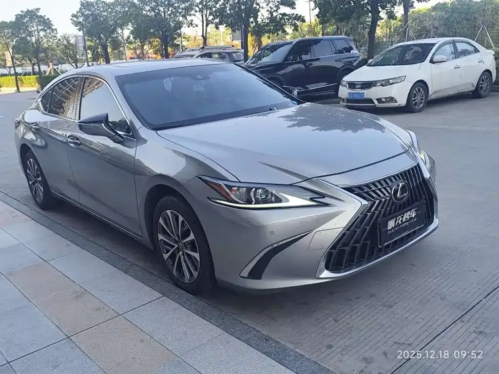 Lexus ES 2023 из CN, фото 8