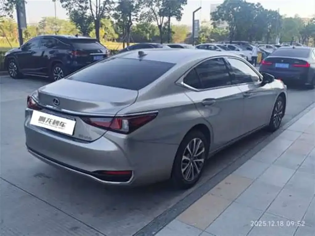 Lexus ES 2023 из CN, фото 4