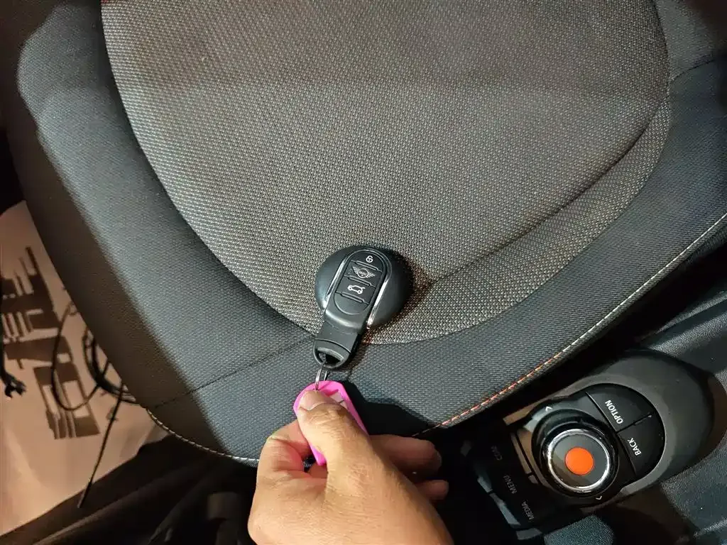 MINI Cooper (3-door) 2024 из CN, фото 9