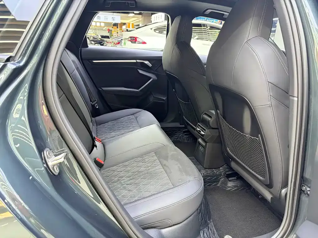 Audi A3 2024 из CN, фото 5