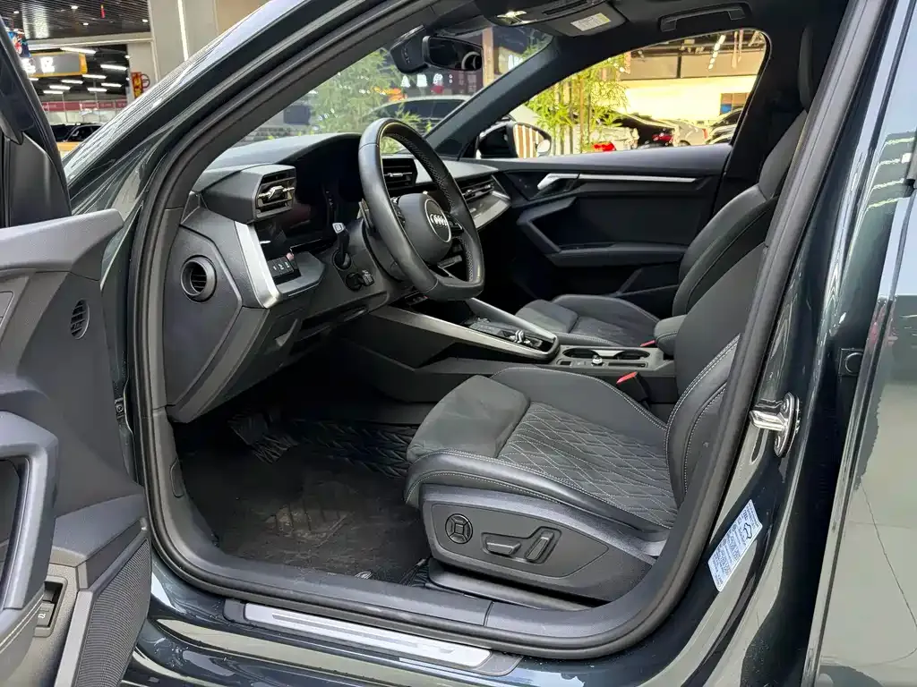 Audi A3 2024 из CN, фото 6