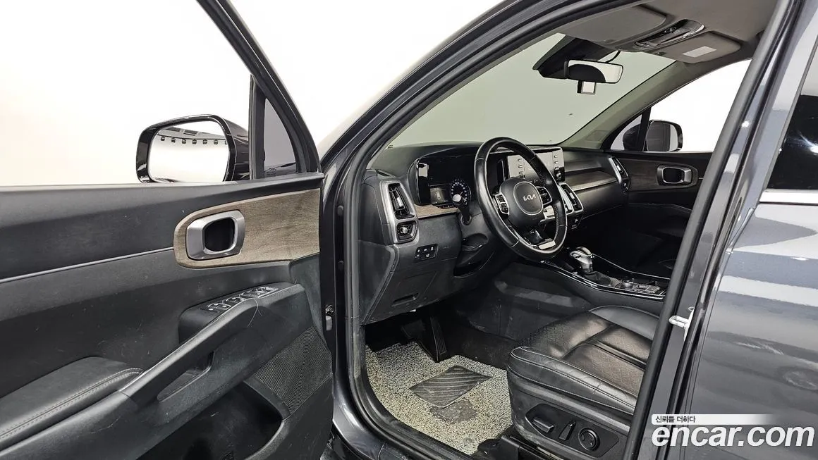 Kia Sorento — фото 6