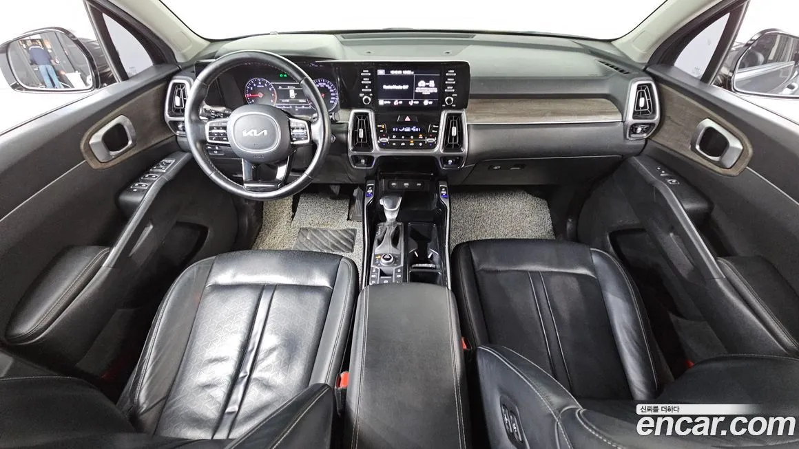 Kia Sorento — фото 7