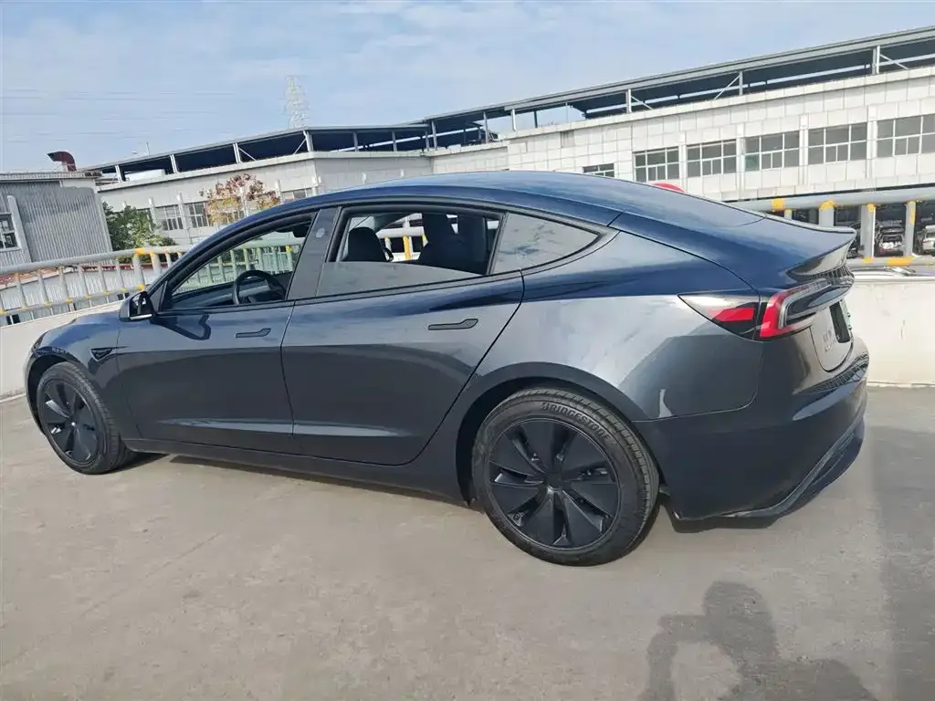 Tesla Model 3 2025 из CN, фото 6