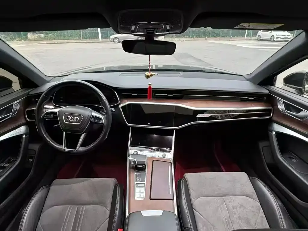Audi A6L 2023 из CN, фото 9