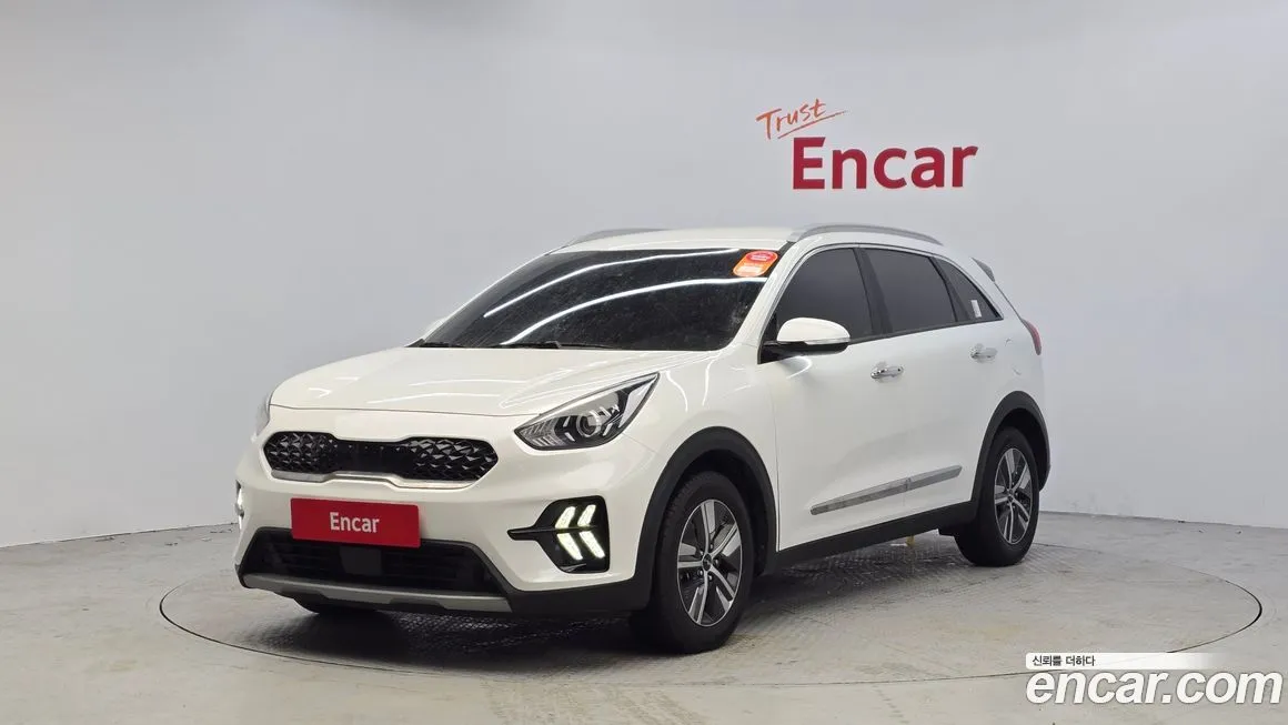 Kia Niro — фото 1