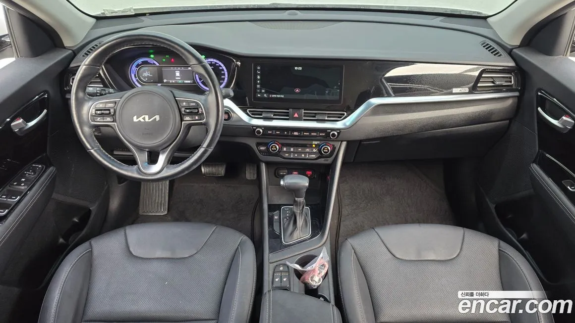 Kia Niro — фото 8