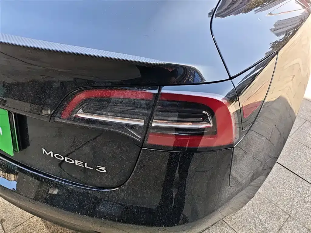 Tesla Model 3 — фото 8